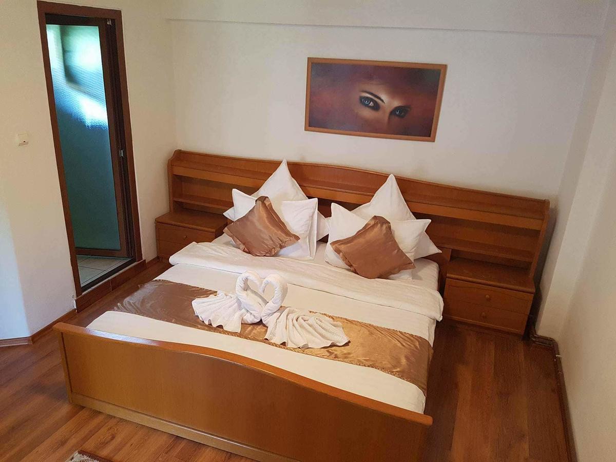 Pension Cuibul Viselor Băile Herculane Exterior foto